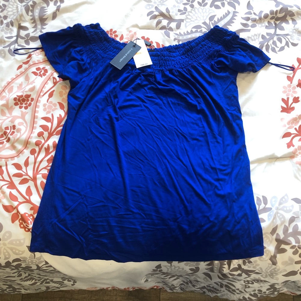 Cable and Gauge flowy off the shoulder top